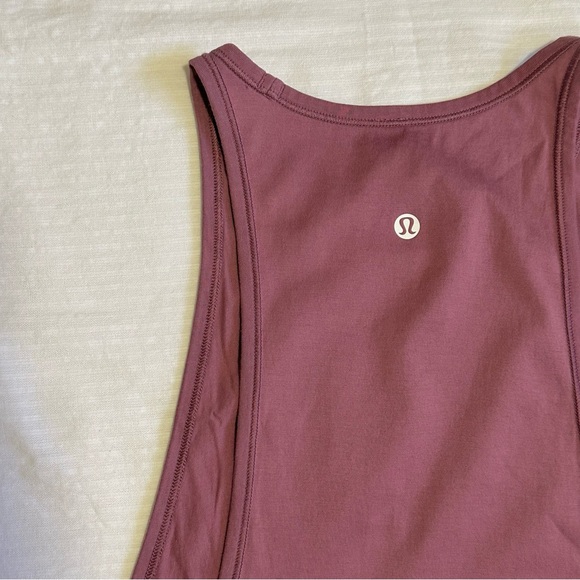Lululemon Muscle Tank Like New (No Size Tag) - Picture 5 of 8